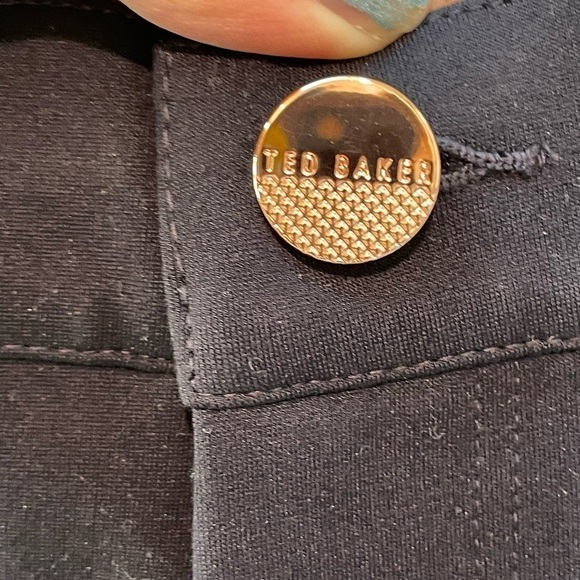 Ted Baker Fioni Skinny Pants with Rose Gold buttons and Zippers Navy SZ 2 - Picture 5 of 8